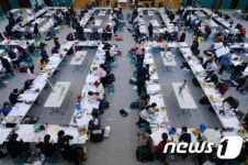 체육관 가득 체운 열기