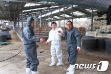 [단신]장종태 대전서구청장, 한우농가 방문 방역현장 점검