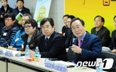 연초 방문 나선 송하진 전북지사