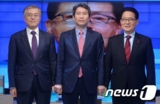 100분토론 앞둔 문재인-이인영-박지원