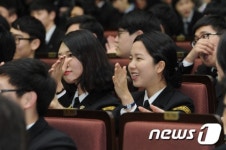 학교에서 즐기는 마지막 공연