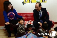 세종시 영명보육원 방문한 황우여 부총리