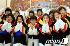 도계초등학교 사물놀이 동아리 학생들