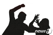 출소 일주일만에…훔친 카드 잔액 부족하자 폭행