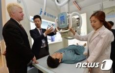 국제의료기기전시회, 디지털 엑스레이 시연