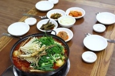 온 가족 건강지킴이 닭백숙요리와 오리백숙요리집