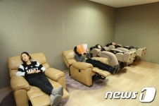 성신여대, 안마의자 갖춘 신개념 고시반 개관