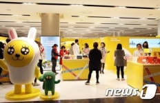 광주신세계, 지역최초 카카오프렌즈 전문매장 오픈