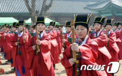 공자와 선현들의 유풍을 기리며