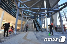 KTX포항역 쓸고 닦고