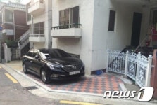 담장 허무니 주차장 생겼네 …중랑구, 그린파킹 무상지원