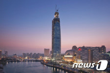 롯데그룹, 월드타워로 옮긴다