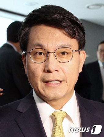 친박모임 참석하는 윤상현 의원