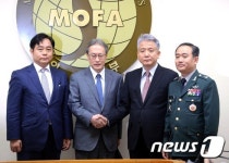 5년여 만에 개최된 한일 안보정책협의회