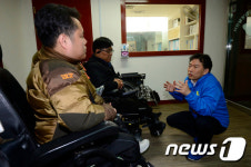장애인 자립생활센터 찾은 정태호 후보