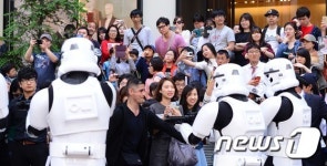 스타워즈 데이 퍼레이드인기 좋네