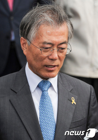 고개숙인 문재인 대표