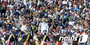 어린이날은 엄마아빠와 야외 공연 관람