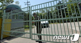 통제되는 총기난사사고 사고현장