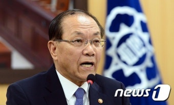 모두발언하는 황우여 사회부총리 겸 교육부 장관