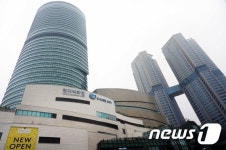 신도림 디큐브百, 현대백화점 디큐브시티로 탈바꿈