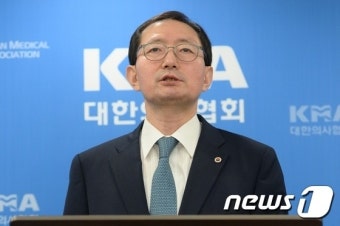 추무진 의협회장 '한의사의 현대 의료기기 사용 반대'