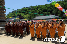 신흥사·월정사, 부처님 오신 날 봉축 법요식