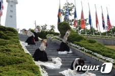 [화보]현충일, 강원도 춘천 우두산 충열탑 추념식