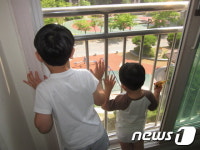 메르스 공포에 놀이터도 못가는 어린이들 “언제 놀 수 있나요”