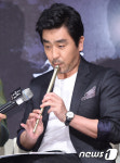 손님 류승룡, 피리부는 사나이