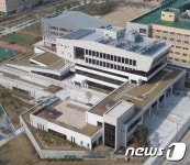세종시의회, 종촌동 복합커뮤니티센터 바닥재 들떠…부실시공 제기
