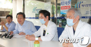 김무성 대표, 메디힐 병원 방문