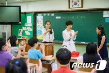 박 대통령, 대모초등학교 방문