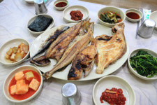 20년간 지켜 온 터줏대감의 손맛 생선구이명가 주문진음식점