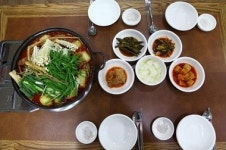낭만과 힐링의 고장에서 즐기는 맛 덕산스파캐슬음식점