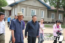 중국 대사 대민봉사도 보도 않는 北…여전히 차가운 北-中