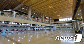 썰렁한 김포공항 국제선 청사 여행객들은 어디로