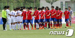 U대회 남자축구 대만에 3대 1 승리