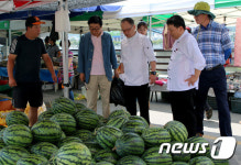 전통시장 장보는 동강시스타 임직원