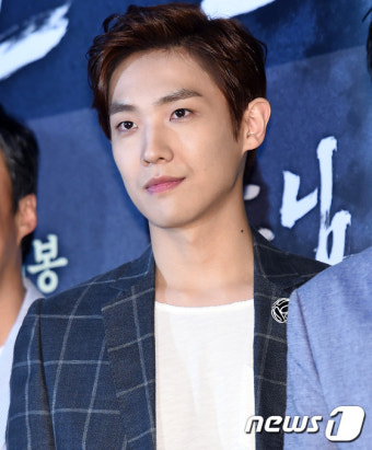 '손님' 이준, '비현실적인 외모'