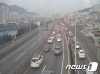 출근시간 꽉막힌 부산 동서고가로 숨통 트이나…진양램프 차단 추진