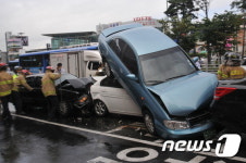 서울역 앞 4중 추돌사고