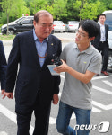 경찰청으로 향하는 남종현 회장