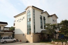 숙박·신선한 활어회·삼겹살까지 한번에…강화도 해울펜션