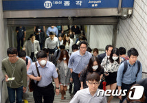 메르스 무서워 지하철도 안 탔다…1~4호선 승객 1668만명 감소