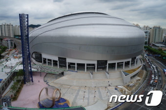 국내 첫 '고척돔야구장' 10월 말 개장 … 보물단지 될까