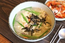 한끼 식사로 제격인 칼국수 맛있는 간절곶 명소