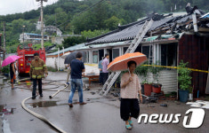 태백 하장성서 주택 전소…30분만에 진화