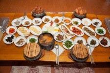 건강식으로 차려진 산채한정식의 품격 속리산전통집