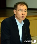 모두발언하는 고용정책실장